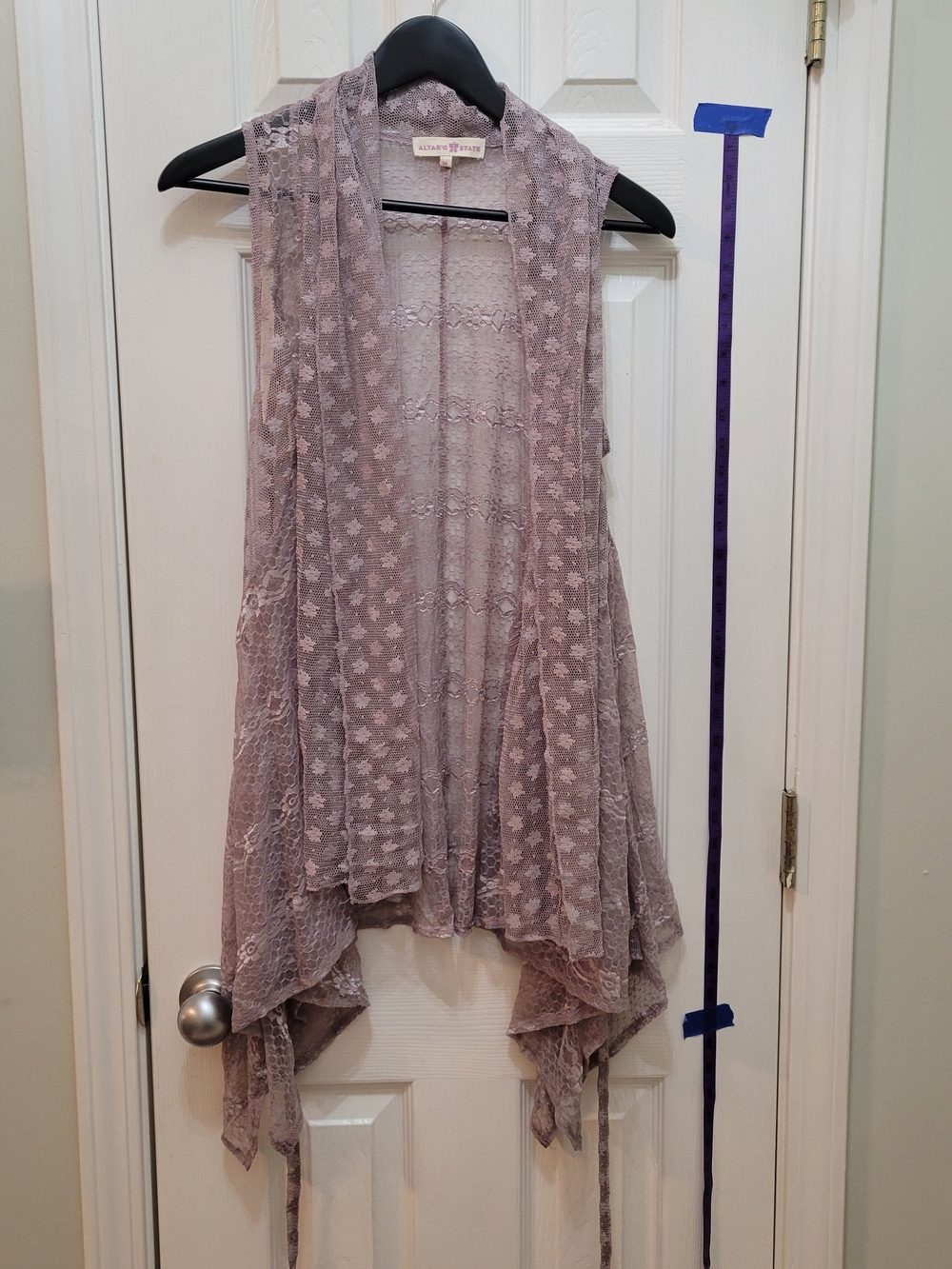 Altar'd State Mauve Lace Open-Front Vest Cardigan